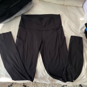 Fast and free Lululemon leggings